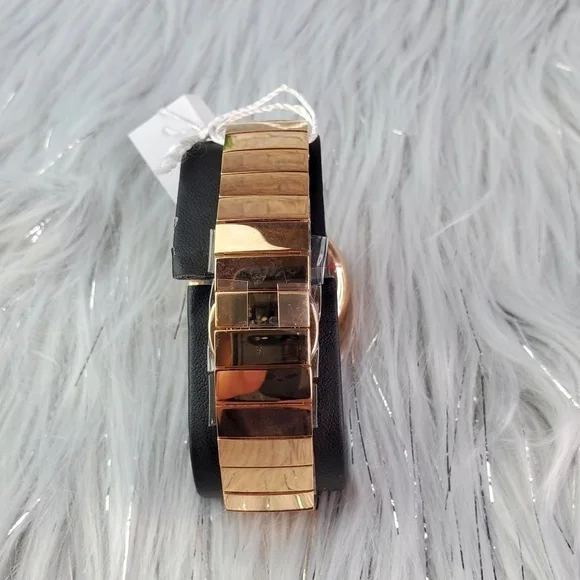 New Movado Edge Rose Gold PVD Ladies Watch - Picture 7 of 10